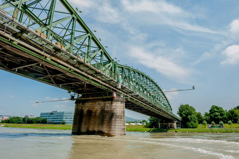 Eisenbahnbr&uuml;cke Linz vor der Demontage